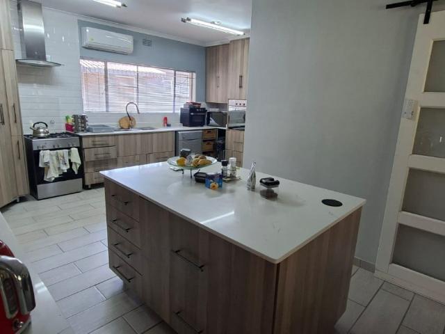 4 Bedroom House For Sale in Phalaborwa