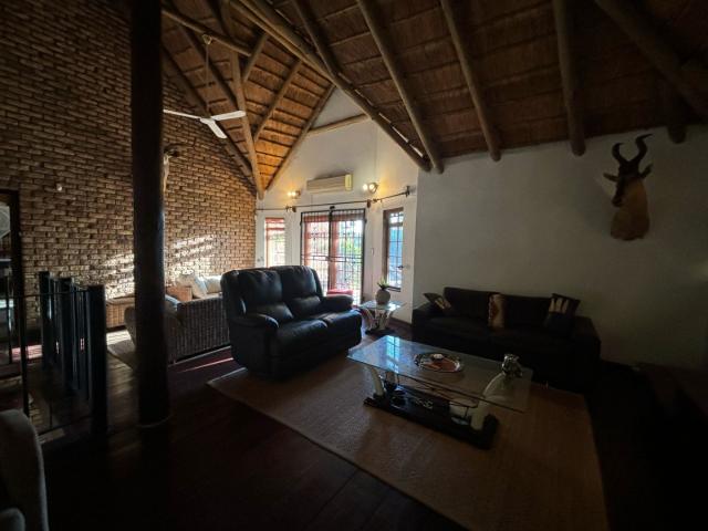 4 Bedroom House For Sale in Phalaborwa