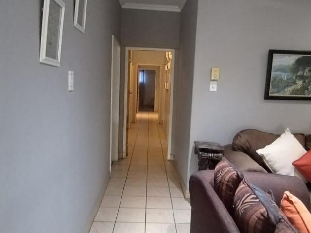 4 Bedroom House For Sale in Phalaborwa