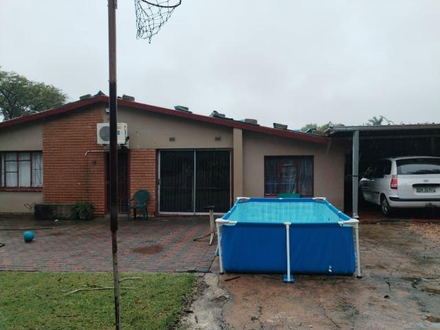 4 Bedroom House For Sale in Phalaborwa