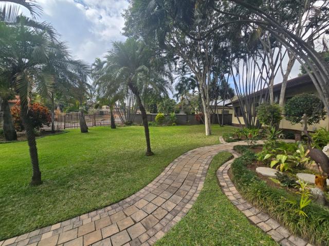 4 Bedroom House For Sale in Phalaborwa