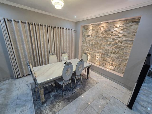 4 Bedroom House For Sale in Prestondale