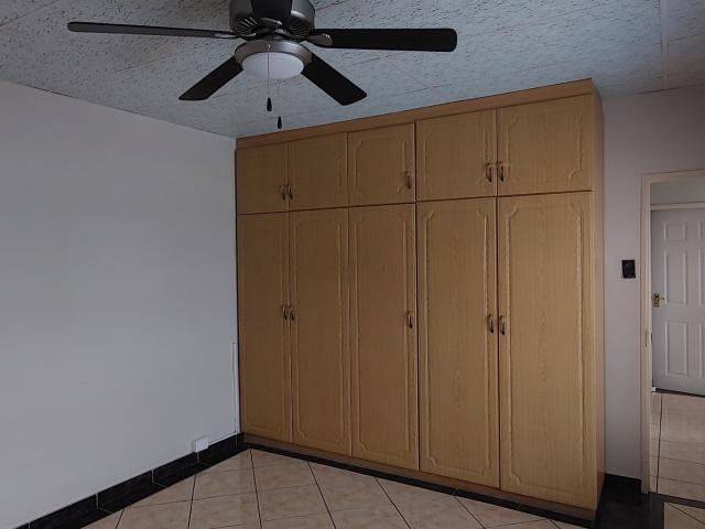 4 Bedroom House For Sale in Roylglen Gardens