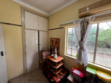 4 Bedroom House For Sale in Rooiberg