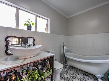 House for sale in Rooihuiskraal - Storage room