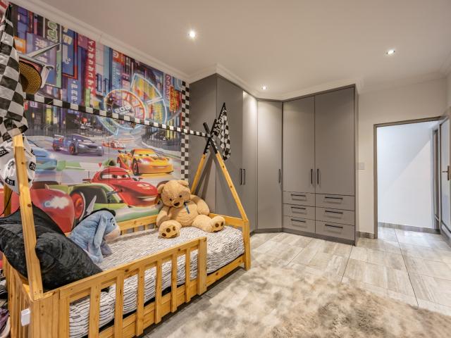 4 Bedroom House For Sale in Rose Acres Estate