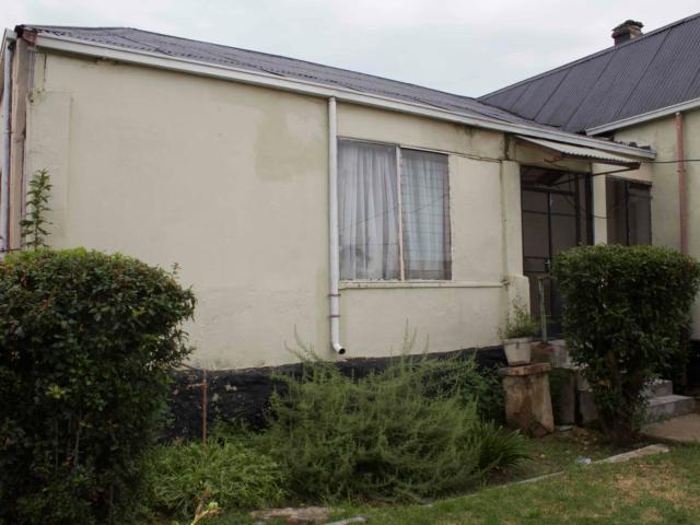 4 Bedroom House For Sale in Rosettenville