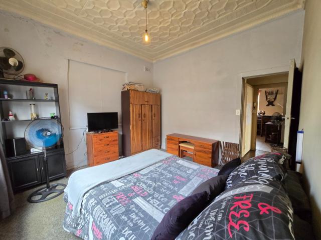 4 Bedroom House For Sale in Rosettenville