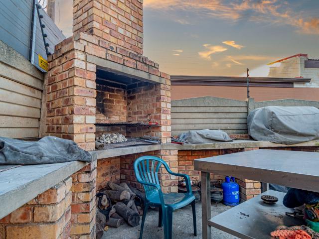 4 Bedroom House For Sale in Raceview