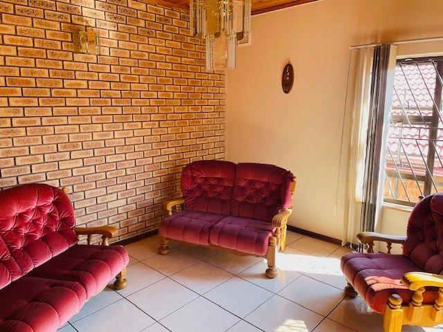 4 Bedroom House For Sale in Raisethorpe