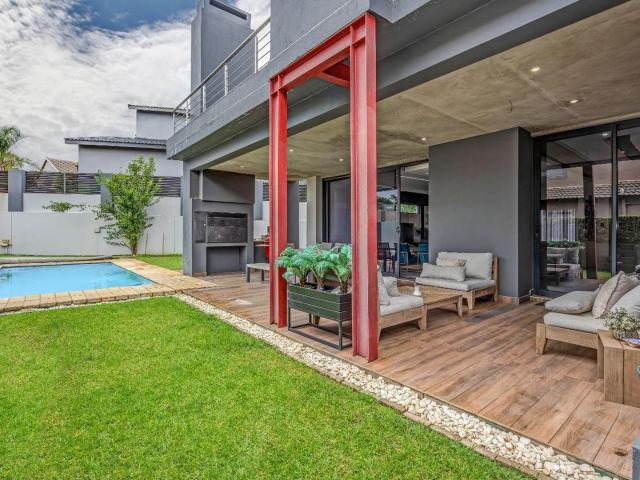 4 Bedroom House For Sale in Randburg Central