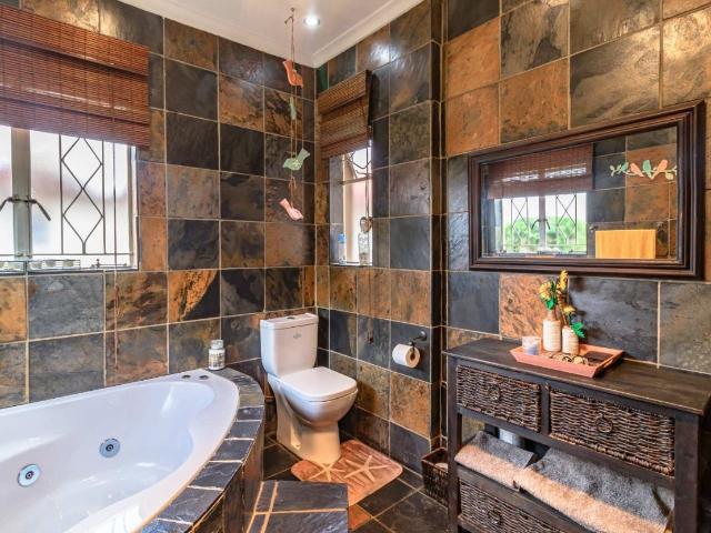 4 Bedroom House For Sale in Randhart