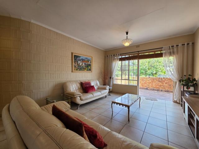 4 Bedroom House For Sale in Randhart