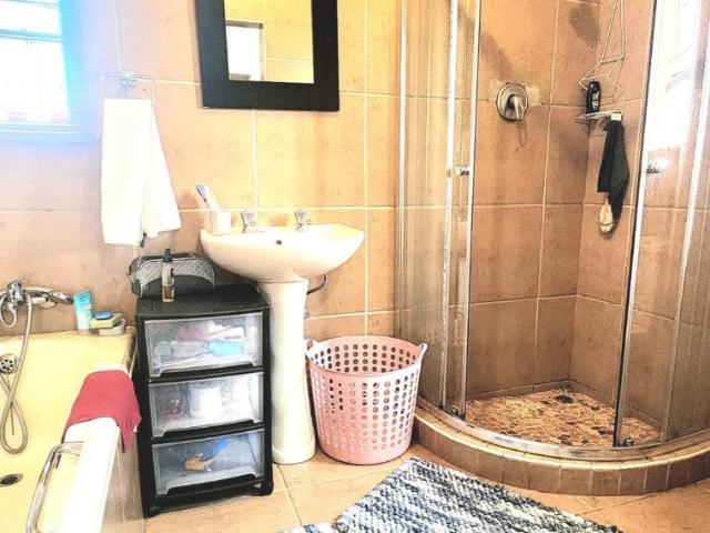 4 Bedroom House For Sale in Randhart