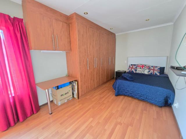 4 Bedroom House For Sale in Randhart