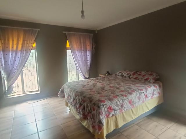 4 Bedroom House For Sale in Rensburg