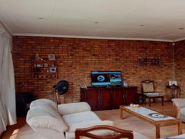 4 Bedroom House For Sale in Riversdale