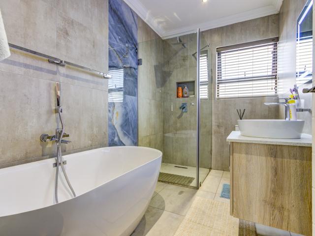 4 Bedroom House For Sale in Rynfield