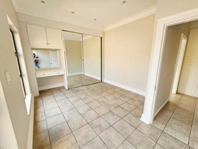 4 Bedroom House For Sale in Woodhill Golf Estate