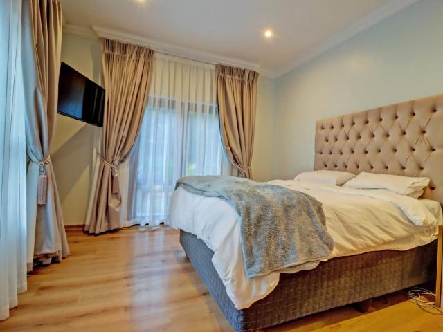 4 Bedroom House For Sale in Woodhill Golf Estate