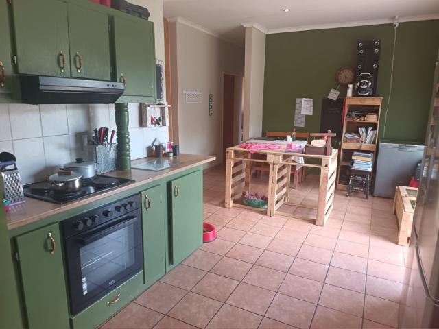 4 Bedroom House For Sale in Waterval East