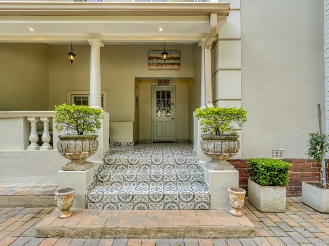 4 Bedroom House For Sale in Waterkloof
