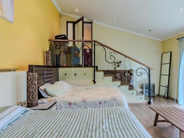 4 Bedroom House For Sale in Waterkloof Ridge