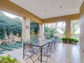 4 Bedroom House For Sale in Waterkloof Ridge
