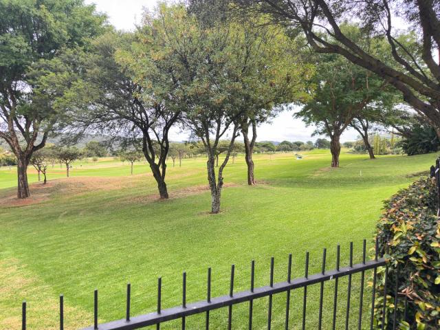 4 Bedroom House For Sale in Waterkloof Ridge