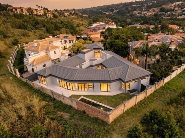 4 Bedroom House For Sale in Waterkloof Ridge