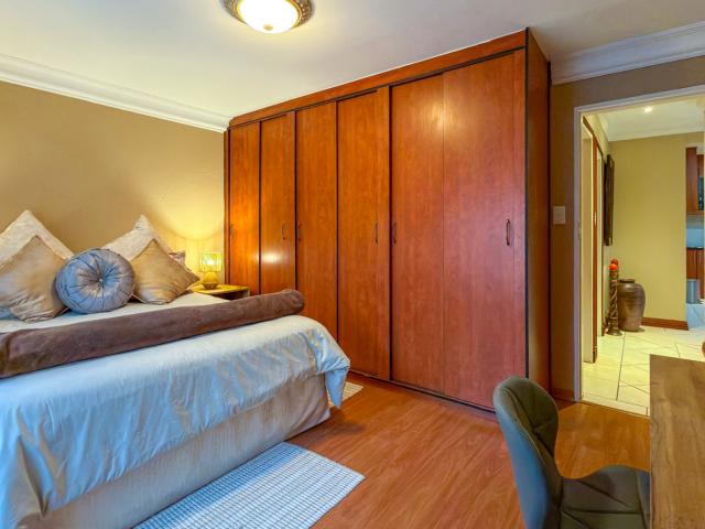 4 Bedroom House For Sale in Waterkloof Ridge