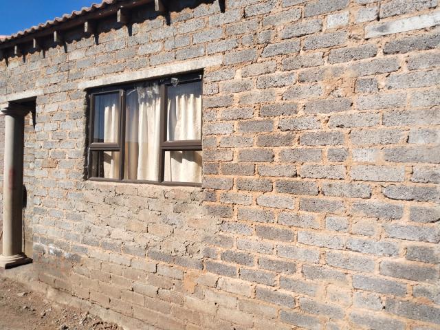 4 Bedroom House For Sale in Walkerville Central