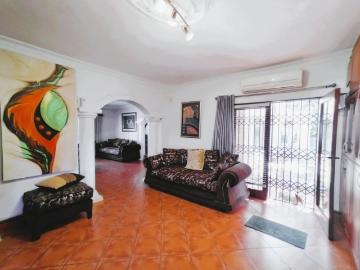 4 Bedroom House For Sale in Welgelegen