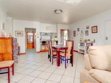 4 Bedroom House For Sale in Weltevreden Park