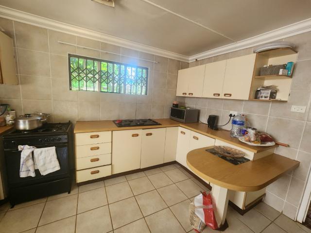4 Bedroom House For Sale in Wembley