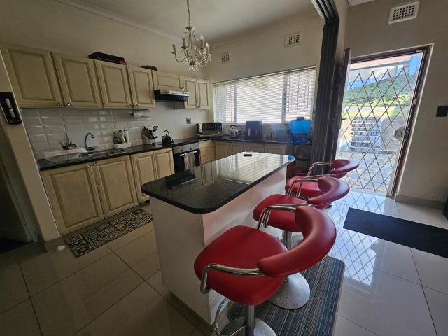 4 Bedroom House For Sale in Wentworth
