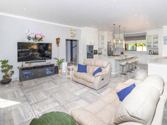 4 Bedroom House For Sale in Wigwam