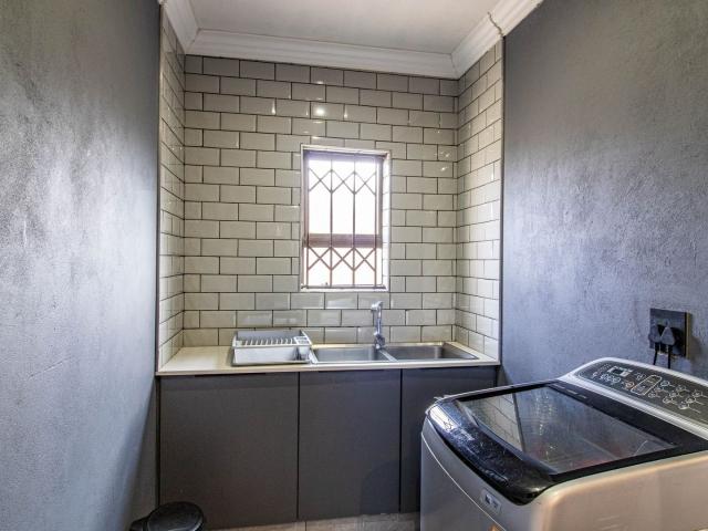 4 Bedroom House For Sale in Wildtuin Park