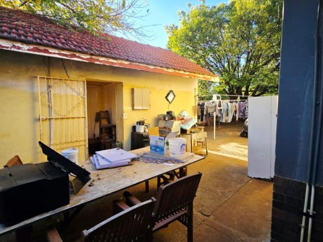 4 Bedroom House For Sale in Wilkoppies