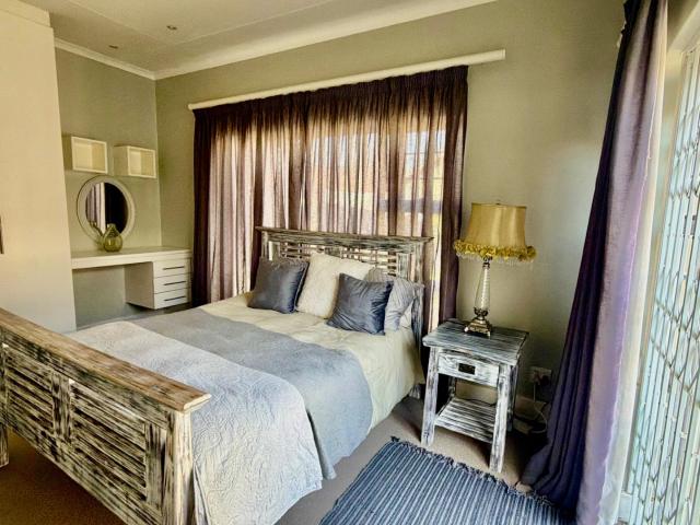 4 Bedroom House For Sale in Wilkoppies