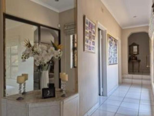 4 Bedroom House For Sale in Winchester Hills