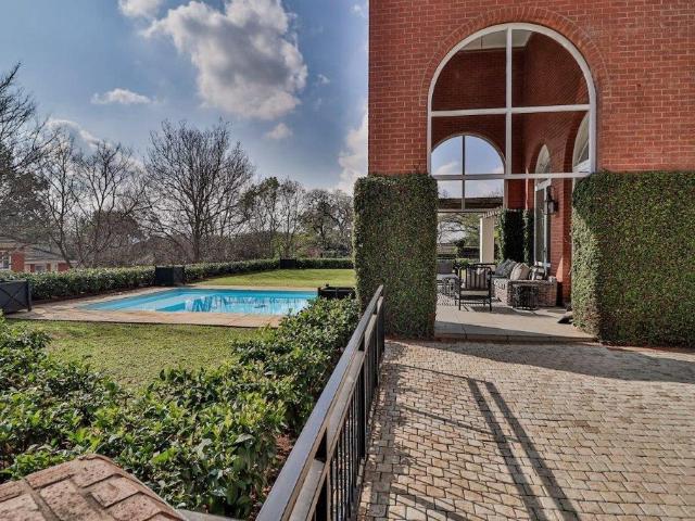 4 Bedroom House For Sale in Town Hill