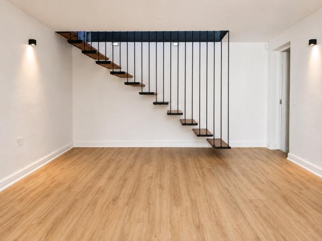 4 Bedroom House For Sale in Tamboerskloof