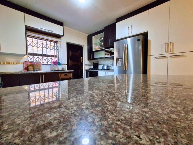 4 Bedroom House For Sale in The Orchards