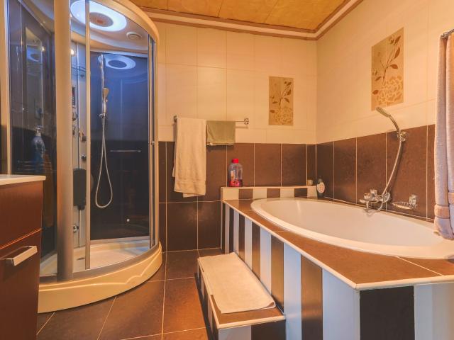 4 Bedroom House For Sale in The Reeds