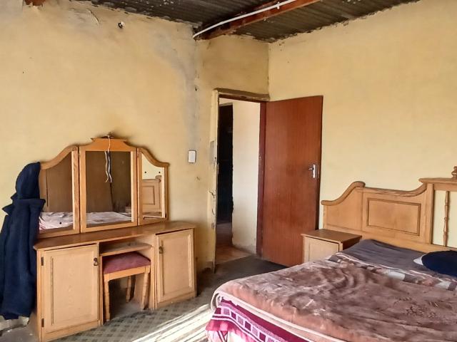 4 Bedroom House For Sale in Tsakane Ext 12
