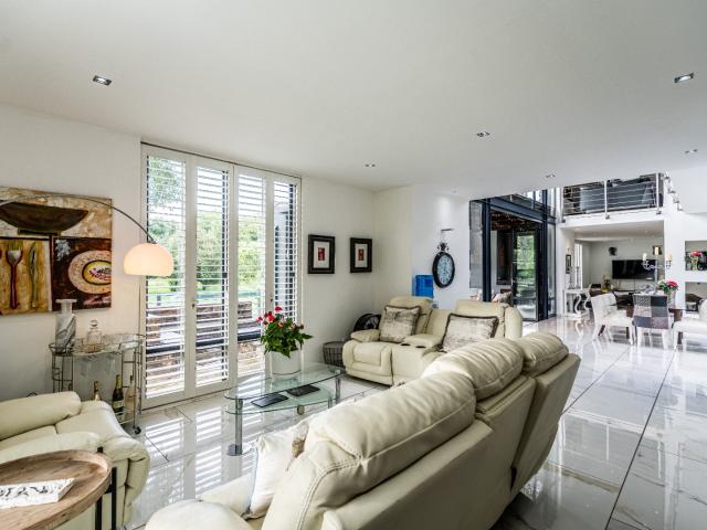 4 Bedroom House For Sale in Twin Rivers Estate