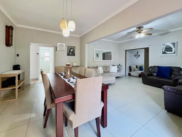 4 Bedroom House For Sale in Umbilo