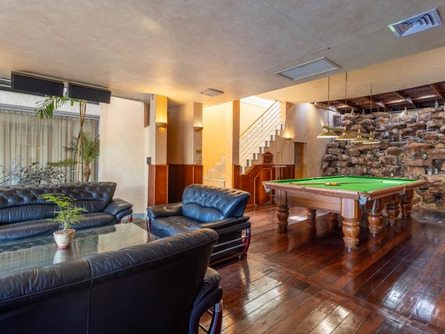4 Bedroom House For Sale in Umhlanga Central