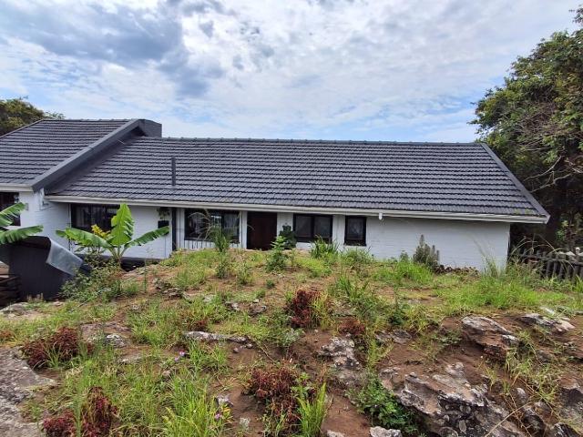 4 Bedroom House For Sale in Uvongo